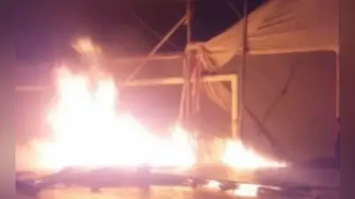 भोजपुरी फिल्म अभिनेत्री के नहीं पहुंचने पर लोगों ने जम कर काटा बवाल