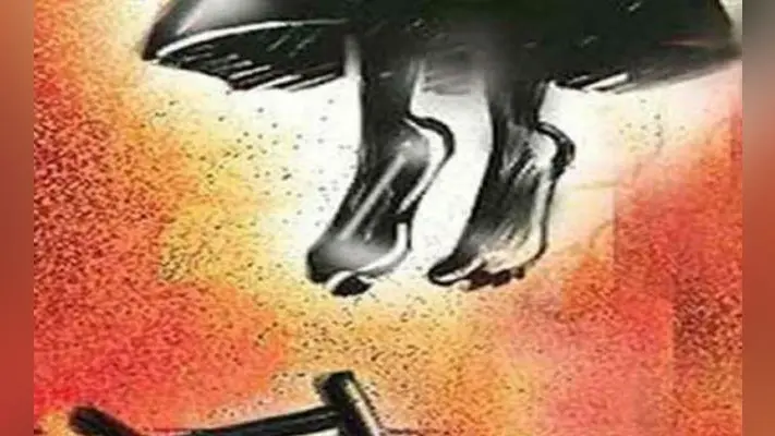 फरक्का : युवक ने सोशल मीडिया पर डाला अश्लील फोटो, युवती ने की आत्महत्या