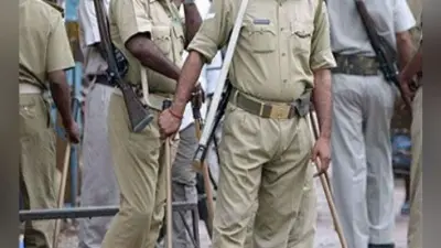 छेड़खानी को लेकर मारपीट व फायरिंग, गोली लगने से युवक व रोड़ेबाजी में आधा दर्जन लोग घायल