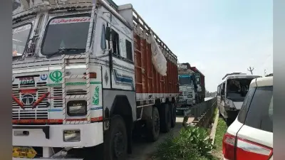 अवैध पशु तस्करों पर लगाम, मवेशी लदे दो ट्रक सहित दो तस्कर पुलिस की गिरफ्त में
