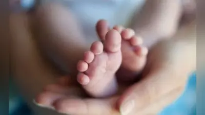 देखो रो मत देना! पालना से गिरकर 11 माह का बच्चा हुआ बेहोश, अब मां-बाप ने लिया अंगदान का फैसला