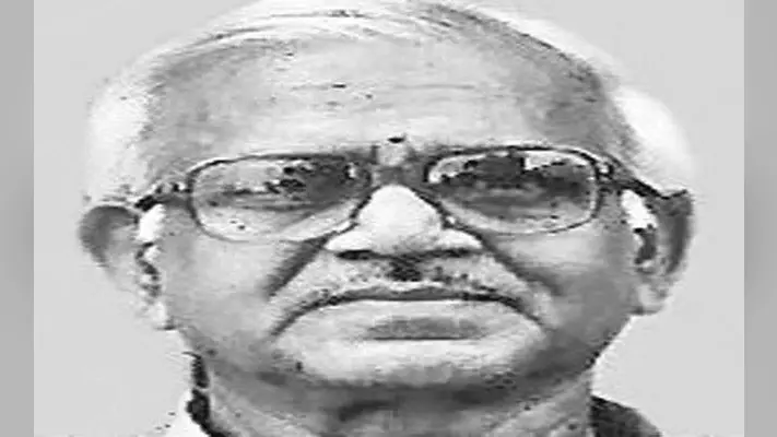 कोलकाता : संविधान का उल्लंघन कर रहे हैं केंद्रीय मंत्री : शोभनदेव