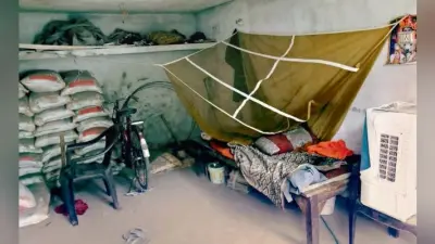 फूल कारोबारी के घर कच्छा-बनियान गिरोह का तांडव, डकैतों ने राजमिस्त्री को मार डाला कारोबारी, पत्नी व बच्चों को पीटा
