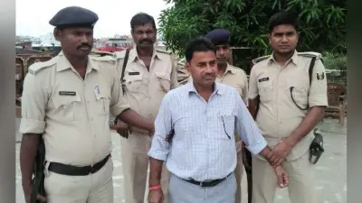 30 हजार रुपये रिश्वत लेते निगरानी के हत्थे चढ़े DUDA के जूनियर इंजीनियर