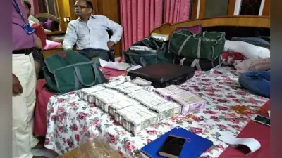 लखनऊ के कारोबारी के यहां से 100 किलो सोना व 10 करोड़ी नकदी बरामद