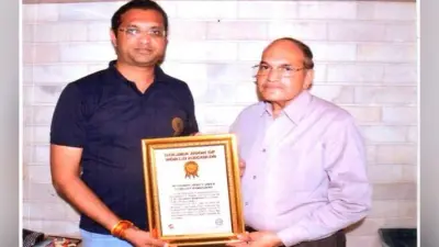 करियर काउंसिलिंग में रिकॉर्ड बनाने के लिए डॉ जयंतीलाल भंडारी का नाम गोल्डन बुक में दर्ज