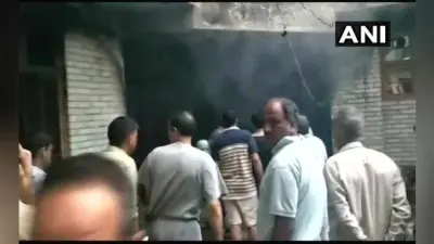 हिमाचल प्रदेश के मंडी में आवासीय बिल्डिंग में लगी आग, पांच की मौत, कई फंसे