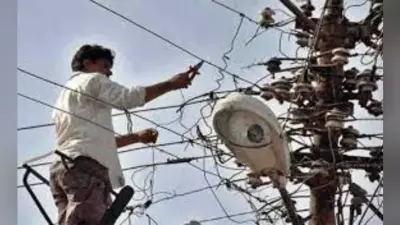 500 से अधिक आवासों से काटा गया अवैध विद्युत कनेक्शन