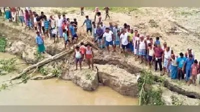 नदी में समा सकता है 30 करोड़ का पुल