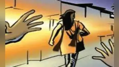 संक्रमित डॉक्टर के साथ काम करने वाली नर्स स्वाब देने से पहले भागी