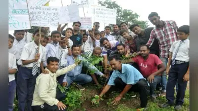 बेतला नेशनल पार्क के युवाओं की एक पहल, दिल लगाने से अच्छा है पेड़ लगाओ
