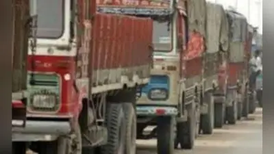 जेसीबी व गैराज वाले मस्त, ट्रक चालकों को लग रहे अतिरिक्त 25 हजार