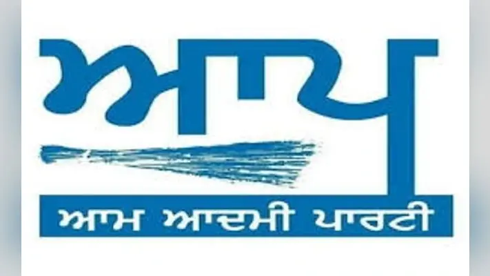 अरविंद केजरीवाल की पार्टी में बगावत