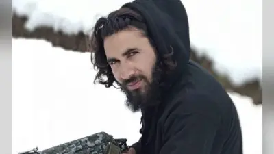 J&K : शहीद औरंगजेब की मौत का बदला लेने सऊदी अरब से कश्मीर पहुंचे पचास दोस्त