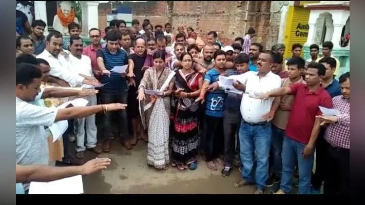 ”जय स्वच्छता” के नारों से गूंजा चौपारण, प्रशासन, जन प्रतिनिधि, समाज सेवी उतरे सड़क पर