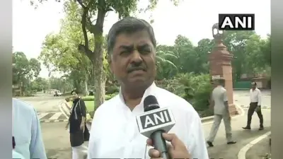 राज्यसभा उपसभापति चुनाव : एनडीए के हरिवंश के मुकाबले विपक्ष ने हरिप्रसाद को उतारा