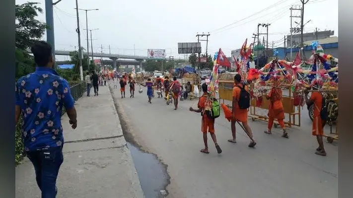 कांवड़ लाने वाले मुस्लिम युवक को नमाज पढ़ने से रोका गया, जानें पूरा मामला