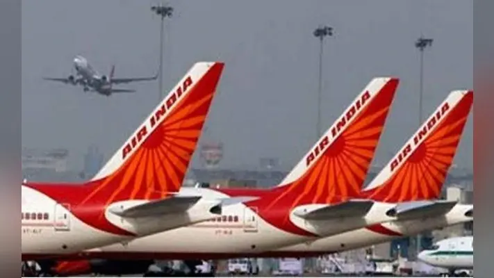 ‘कल-पुर्जों की कमी से एयर इंडिया के 19 विमान हैं परिचालन से बाहर”