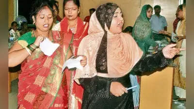 रांची : वार्ड पार्षदों ने सफाईकर्मियों की सूची फाड़ी मेयर से कहा : एस्सेल इंफ्रा को चलता करें