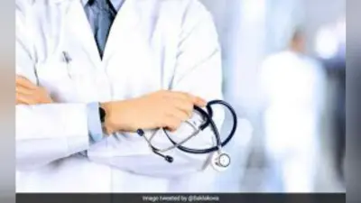 जानलेवा हमले के बाद डॉक्टरों ने बंद किया कामकाज