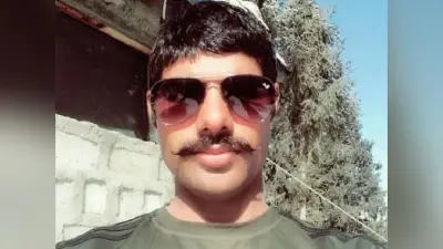 …और सीमा पर शहीद पुष्पेंद्र के स्मारक के लिए नजीम खान ने दे दी अपनी जमीन