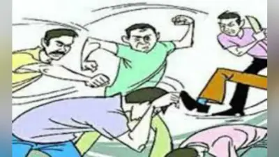 लॉ कॉलेज में छात्रों के दो ग्रुप में मारपीट पीड़ित छात्रों ने किया हंगामा, दिया धरना