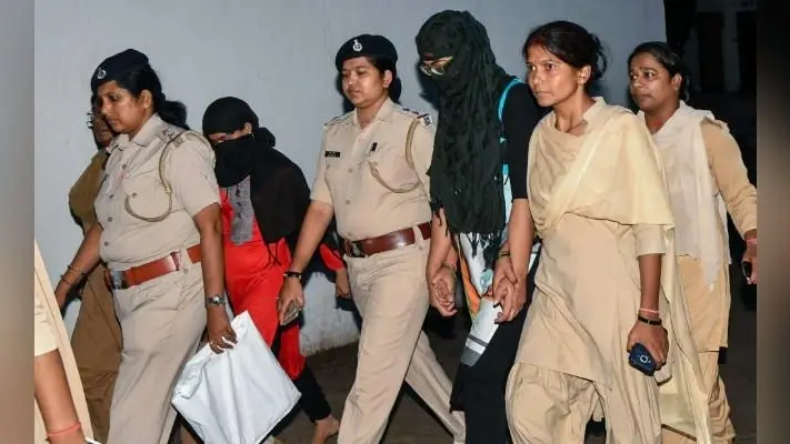 मनीषा दयाल, पति और बेटे का बैंक एकाउंट खंगाल रही पुलिस