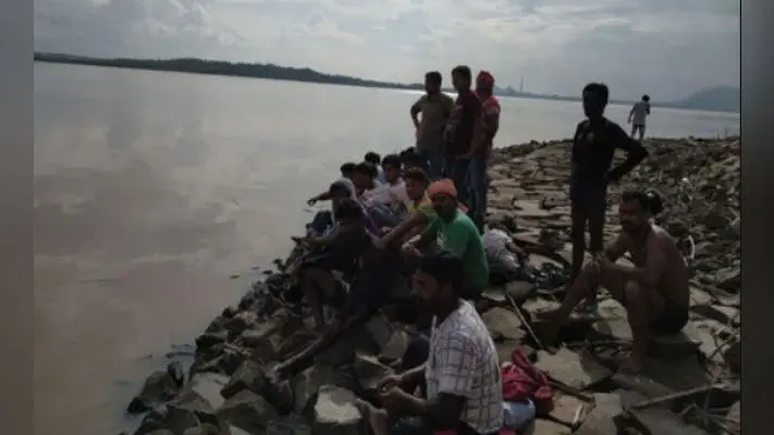 भाइयों को मोबाइल पर मैसेज में खूदकुशी की जानकारी देकर तेनुघाट डैम में कूदीं स्नातक की दो छात्राएं