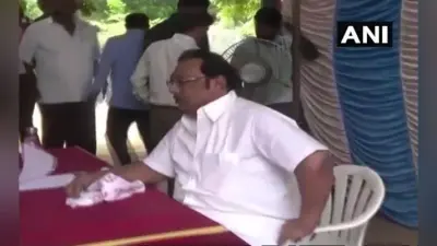 तमिलनाडु : अलागिरि ने डीएमके में बगावत के लिए कसी कमर, मदुरै में मीटिंग