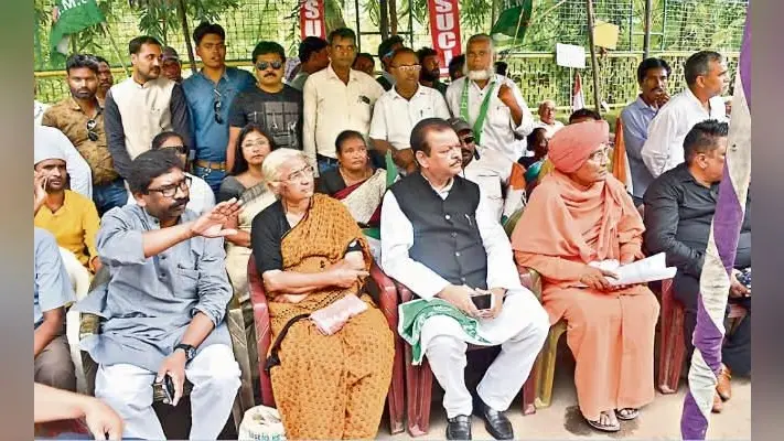 रांची : लोकतंत्र बचाओ मंच ने निकाली पदयात्रा व रैली, प्रशांत भूषण ने कहा, लोकतंत्र के लिए खतरा है मोदी सरकार