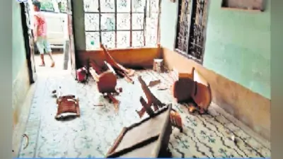 तृणमूल के ब्लॉक पार्टी कार्यालय में तोड़फोड़