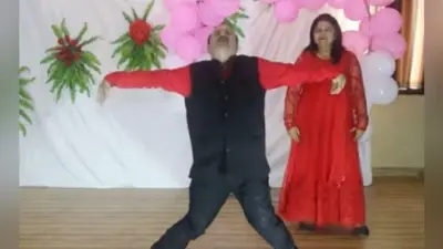 VIDEO : फिर छाये डब्बू अंकल, अब मिथुन दा के ””जूली-जूली”” पर दिखाया जलवा, देखें वीडियो