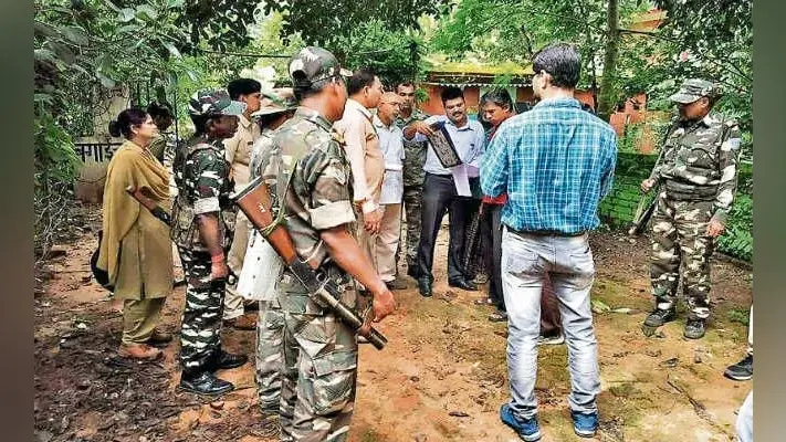 भीमा कोरेगांव मामले में झारखंड में भी छापा, स्टेन स्वामी के घर व दफ्तर से 22 सीडी, लैपटॉप व फोन जब्त