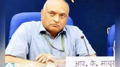 सीआईसी का निर्देश – सार्वजनिक करें PM मोदी के साथ विदेश जानेवालों के नाम