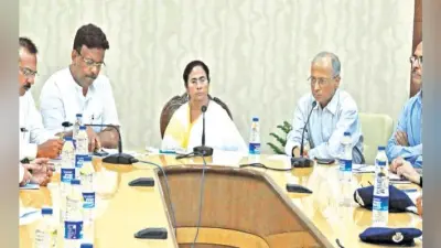 सीएम ने की उच्चस्तरीय समीक्षा बैठक : कोलकाता में भारी वाहनों के प्रवेश पर लगी रोक, सभी ब्रिजों और फ्लाइओवर की होगी जांच