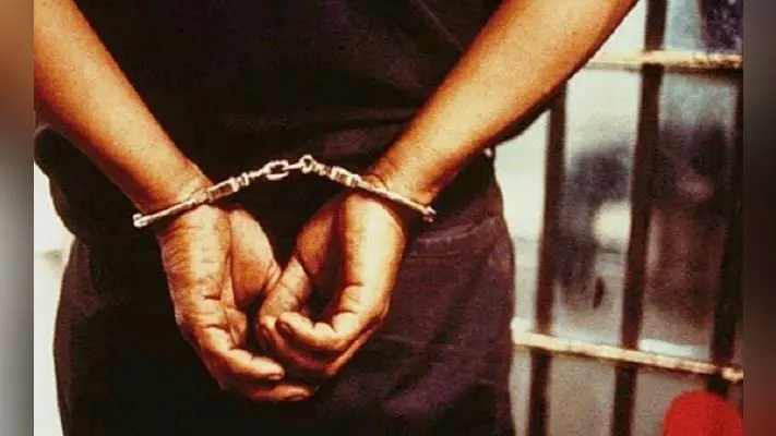 एयरपोर्ट से 36 राउंड कारतूस के साथ बांग्लादेशी गिरफ्तार
