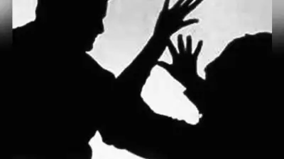 चेन छीनकर भाग रहे बदमाशों पर कहर बनकर टूट पड़ी ”लेडी कांस्टेबल” और फिर…