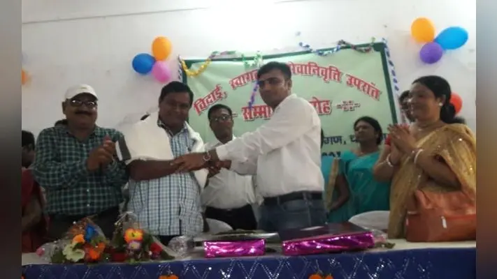 बीईओ को भावभीनी विदाई एवं सेवानिवृत्त शिक्षकों को किया गया सम्मानित