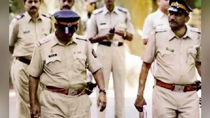 पुलिस पर हमले कम होंगे यदि वह अपना नैतिक बल बढ़ाये