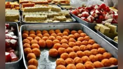 फूड इंस्पेक्टर गयीं छुट्टी पर, शहर में मिठाइयों की जांच भगवान भरोसे