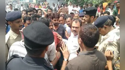 स्वर्ण व्यवसायी के घर डकैतों ने दिनदहाड़े बंधक बना डाला डाका, लाखों लूटे