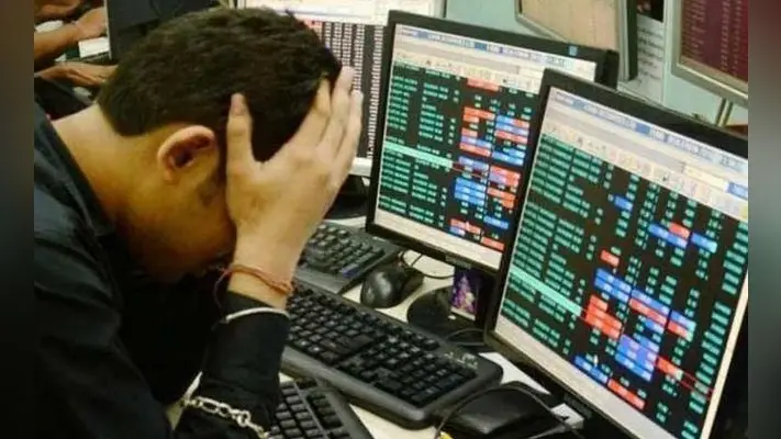 औंधे मुंह गिरने के बाद संभला बाजार, सेंसेक्स की गिरावट 280 अंक सीमित