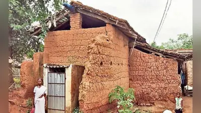 गुमला : लगान बकाये के कारण नीलाम हुई जमीन वापस मांग रहे हैं टाना भगत