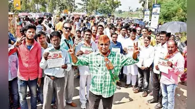 रांची : जुलूस की शक्ल में पहुंचे महानगर भाजपा के सदस्य
