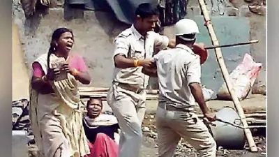 पटना : अतिक्रमण हटाने गयी टीम पर की रोड़ेबाजी पुलिस ने भांजीं लाठियां, कई पर प्राथमिकी