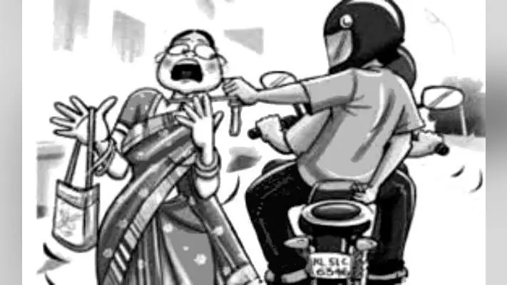 बिल्डर की पत्नी समझ बीच चौराहे पर महिला को मारी गोली, हथियार लहराते हुए फरार हुए अपराधी