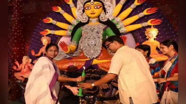 CM ममता ने लिखा पूजा का श्रेष्ठ थीम सॉन्ग, विश्व बांग्ला शरद सम्मान 2019 की घोषणा