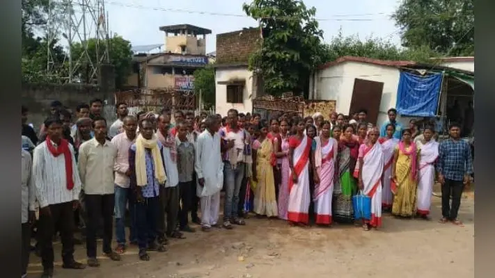 ग्रामीणों ने घाघरा थाना घेरा, कहा : हत्या के आरोपी को पैसा लेकर पुलिस ने छोड़ा
