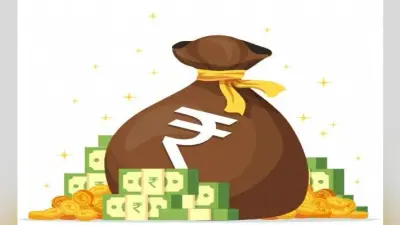 रुपये से भरा बैग मालिक को लौटाया