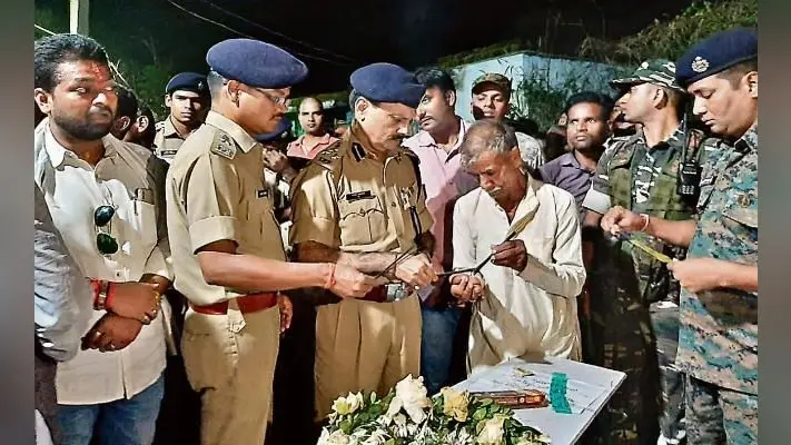 पलामू : अखिलेश का शव पहुंचते ही कुंदरी में पसरा मातम